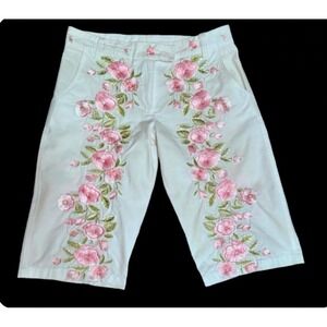 Women's Shorts, Cake Couture, Size Small,‎  Pink embroidered flowers Gorgeous!